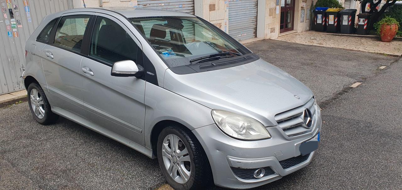 Mercedes-benz B 180 B 180 BlueEFFICIENCY Premium