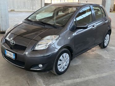 Toyota Yaris 1.3 5 porte NEOPATENTATI