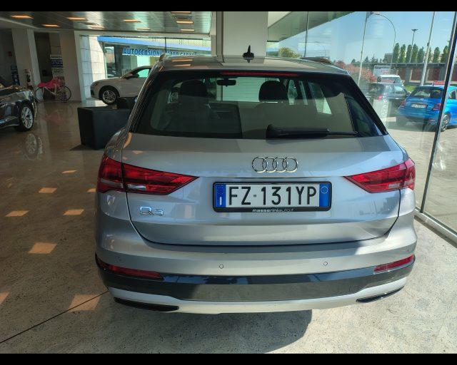 AUDI Q3 35 TDI S tronic Business Advanced