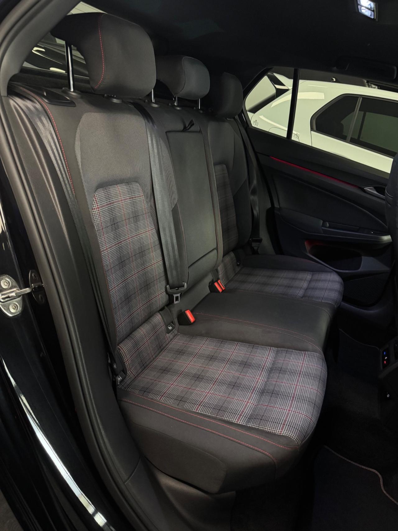 VW GOLF 8 GTI 2.0 TSI 245 CV FINANZIABILE