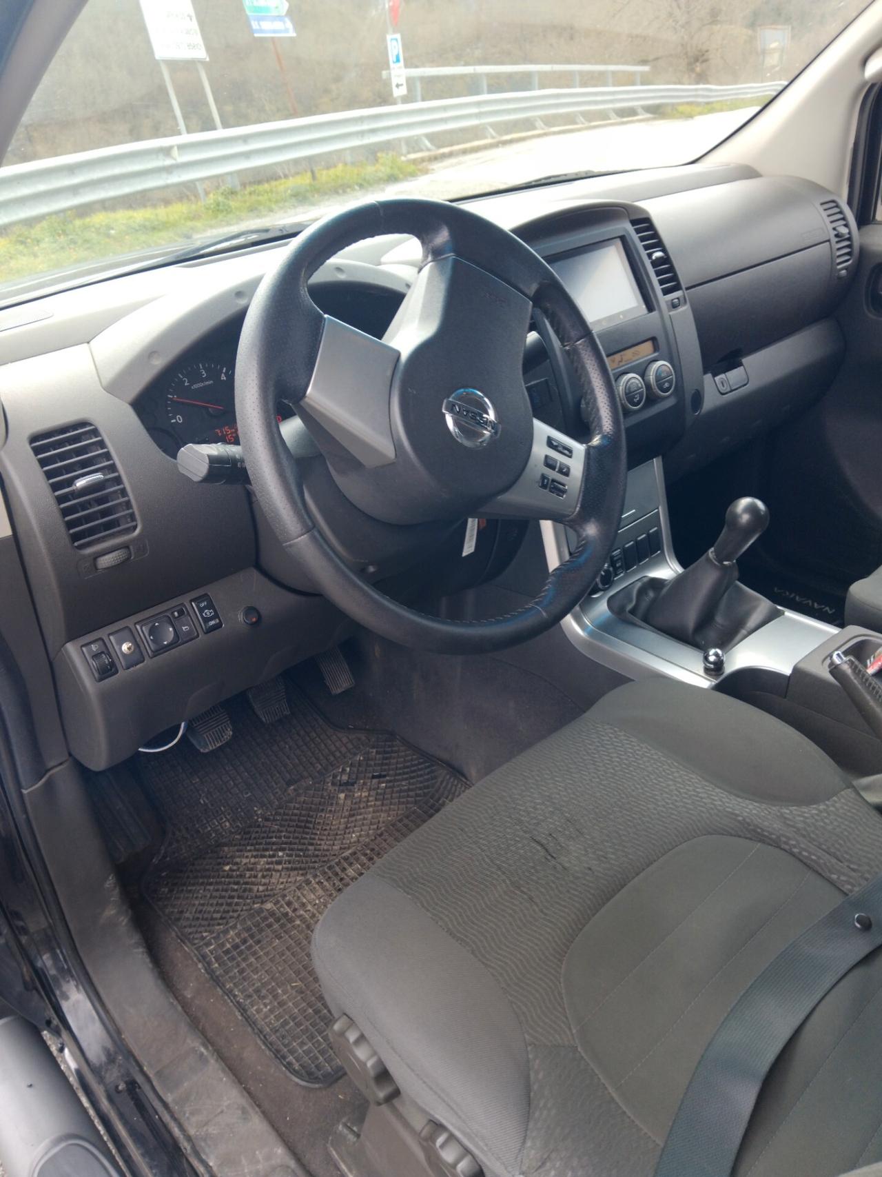 Nissan Navara 2.5 dCi 4 porte Double Cab Sport