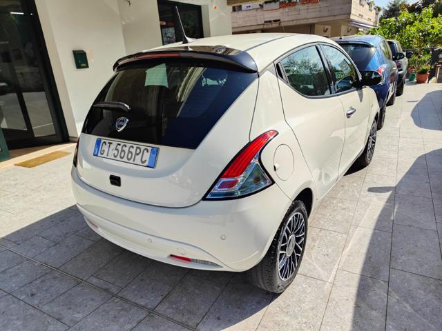 LANCIA Ypsilon 1.0 FireFly 5 porte S&S Hybrid Platino