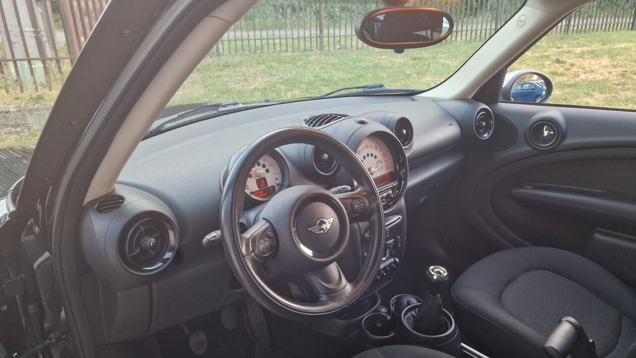 Mini Cooper Countryman 1.6 D - Nov2012