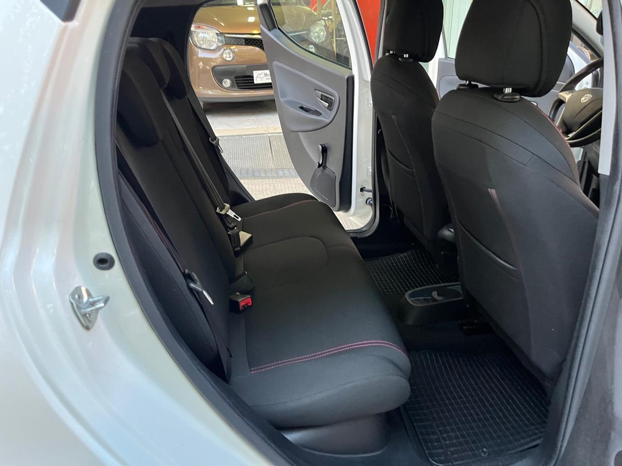 Lancia Ypsilon 1.2 69 CV 5 porte S&S Gold