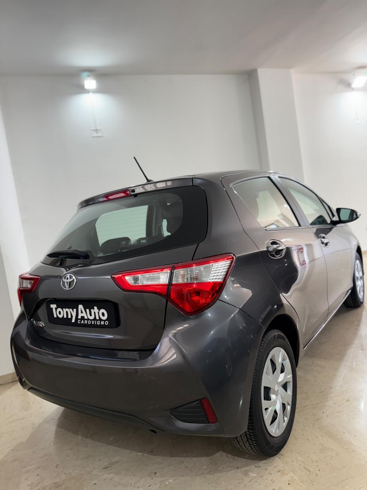 Toyota Yaris 5p 1.0 Lounge CON 17000 KM, NAVI,TELECAMERA,BLUETOOTH ,SCHERMO TOUCH