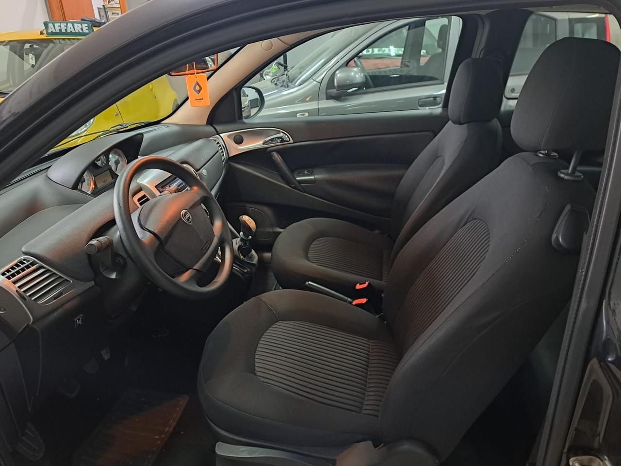 Lancia ypsilon 1.4 gpl X neop 2011 unico prop