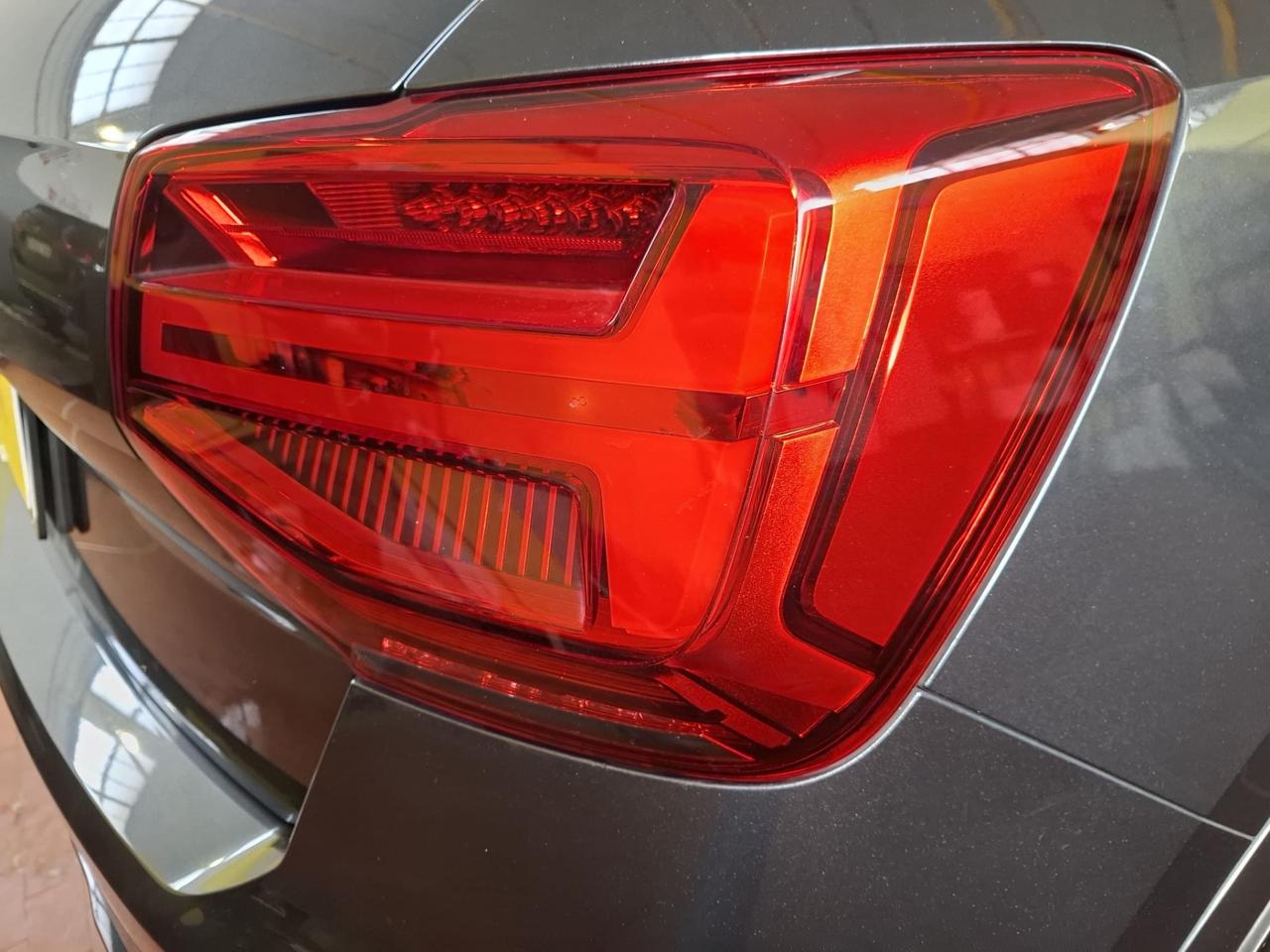 Audi Q2 30 TDI S tronic Identity Black full optional