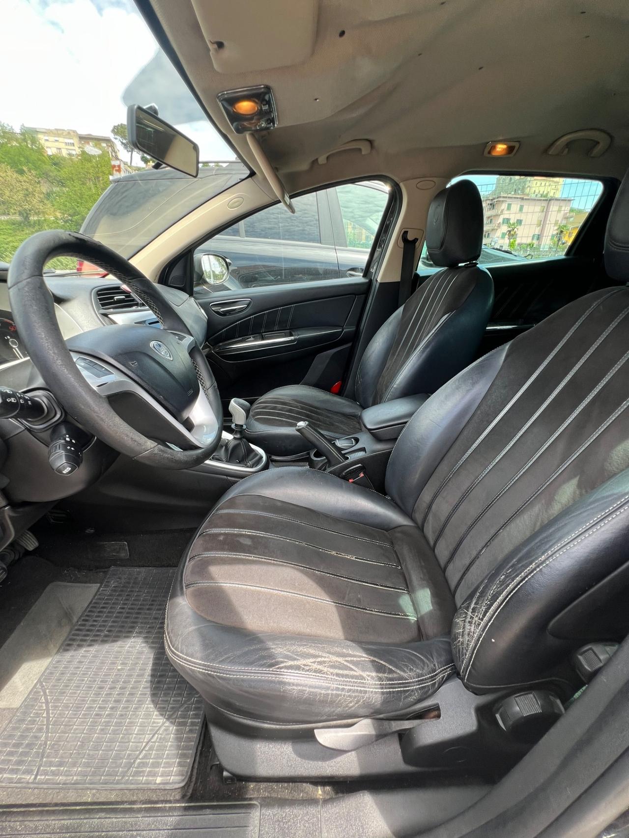 Lancia Delta 1.6 MJT DPF Platino