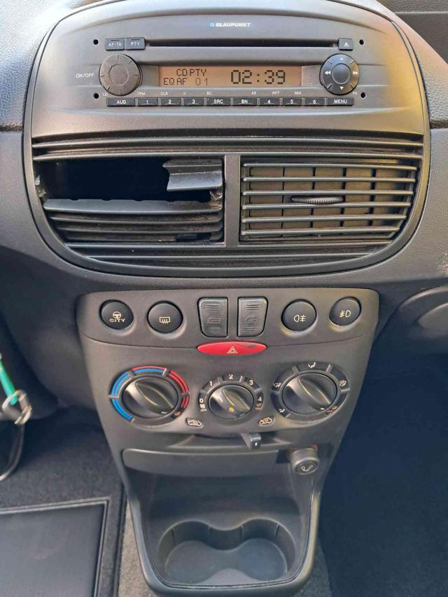 FIAT Punto 1.2 5 porte Active Natural Power NEOPATENTATI