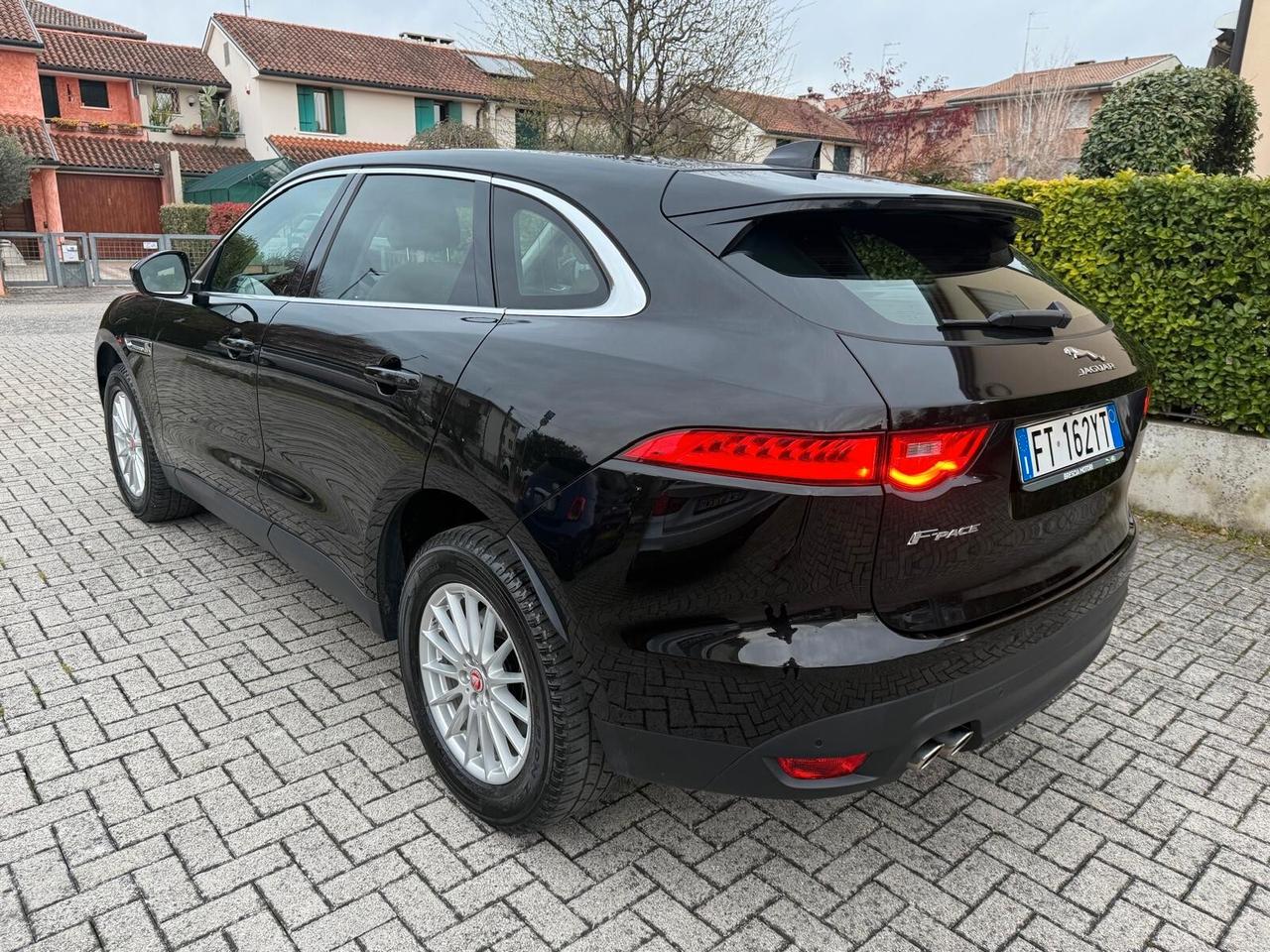 Jaguar F-Pace 2.0 D AWD Prestige
