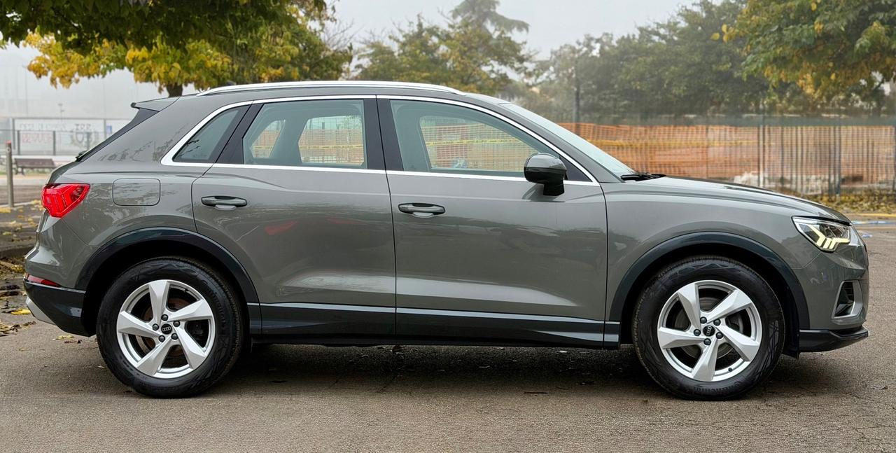 Audi Q3 35 2.0 Tdi 150CV STronic FARI FUL LED