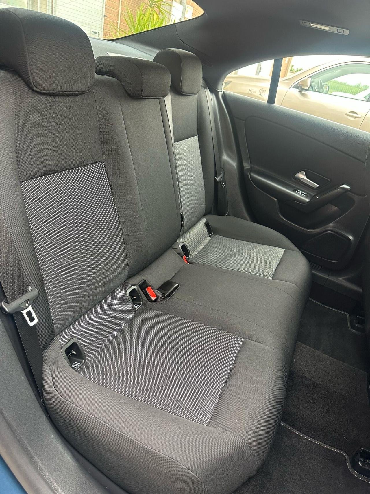 Mercedes-benz CLA 200 d Automatic Sport TETTO APRIBILE