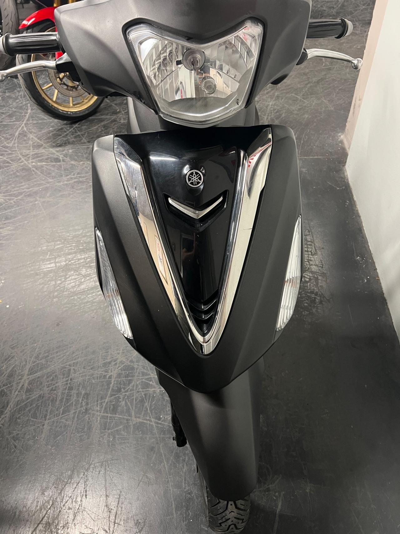 Yamaha D'elight 125