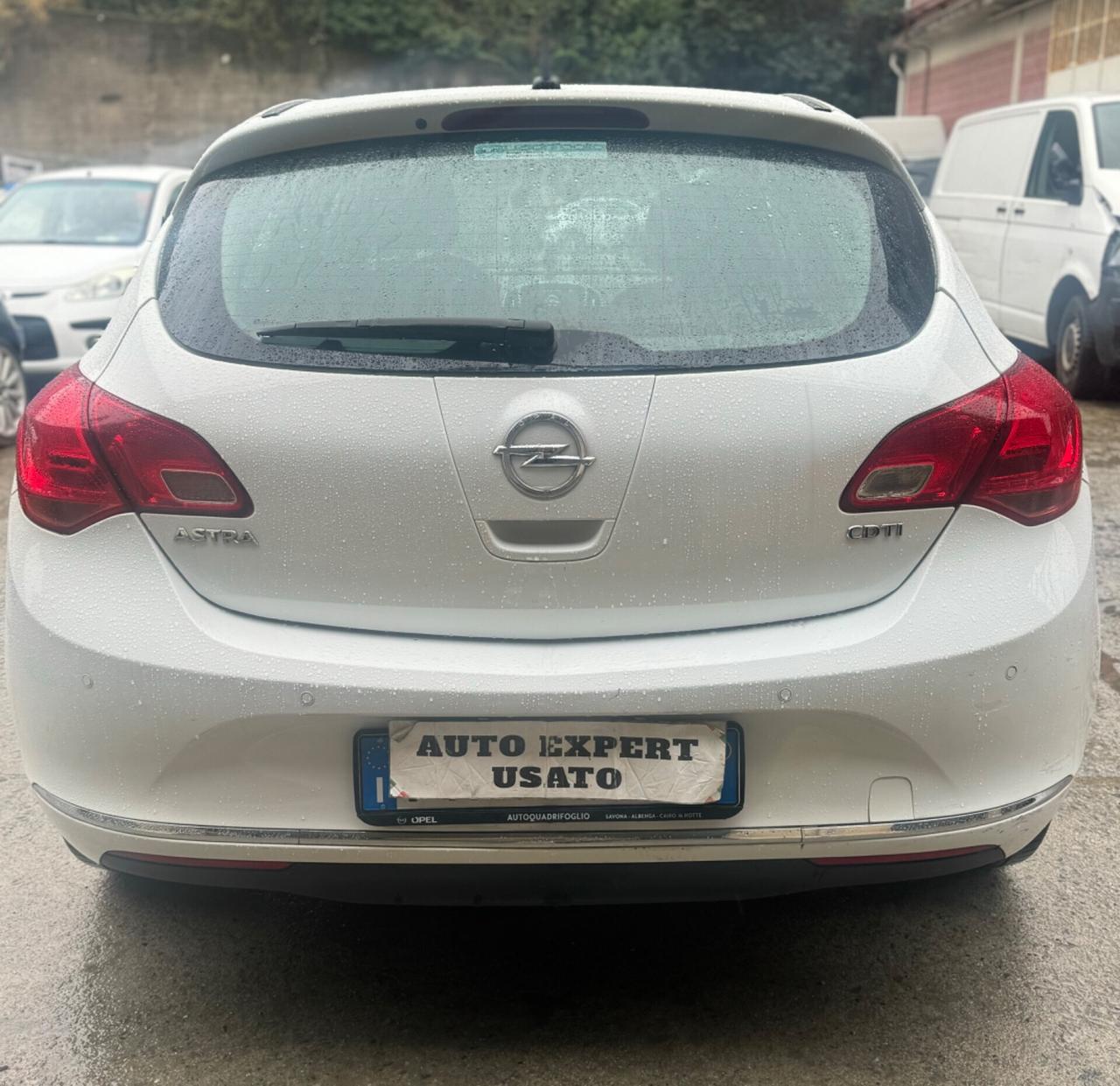 Opel Astra 1.6 CDTI EcoFLEX S&S 5P. Cosmo 2015