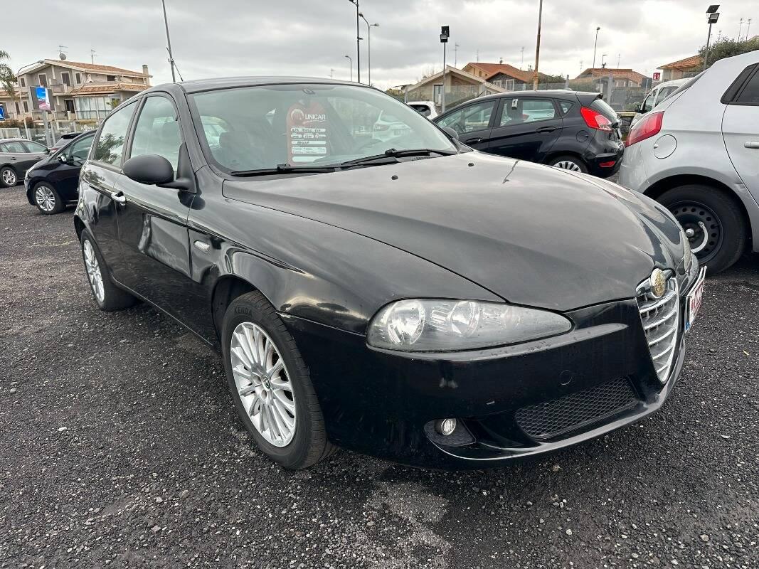 Alfa Romeo 147 1.6 ts 16v Distinctive c esp 105cv 5p