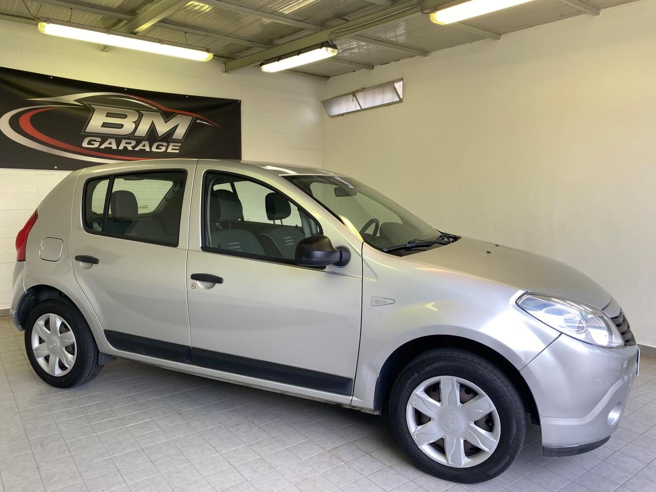 Dacia Sandero 1.2 16V GPL 75CV Embleme