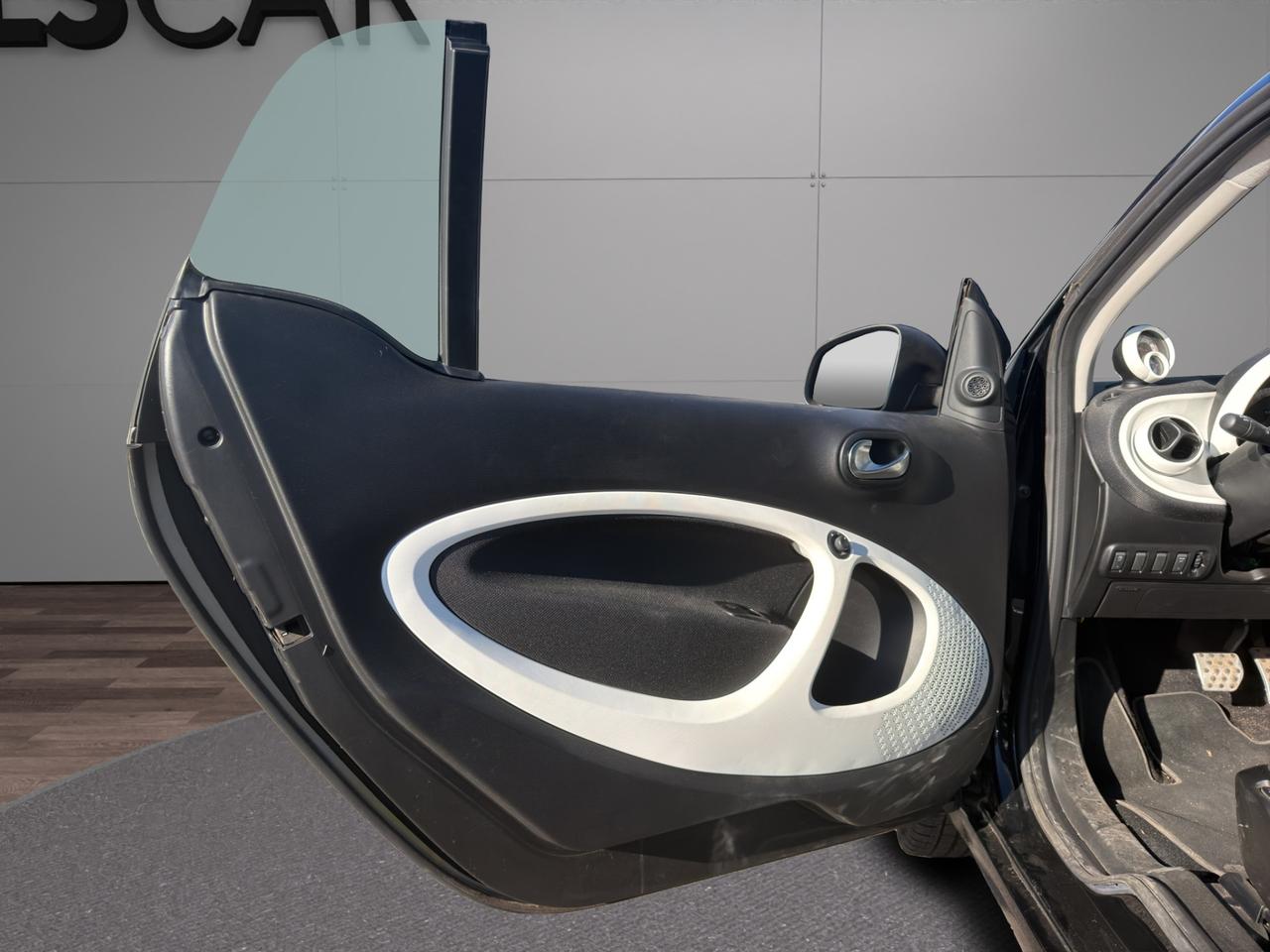 Smart fortwo coupe Fortwo 1.0 Passion 71cv - Unipro - Promo Finanziamento - Schermo - Bracciolo - Sedili riscaldabili