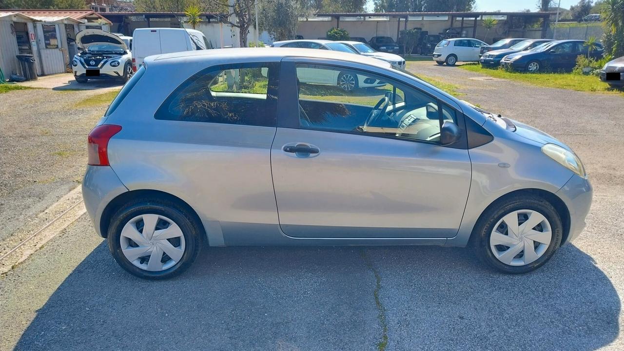 Toyota Yaris 1.0 3 Porte