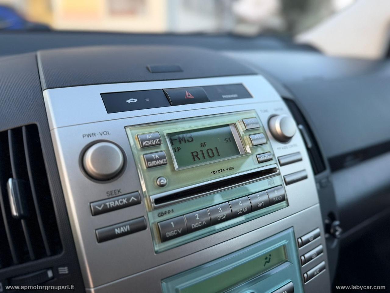 TOYOTA Corolla Verso 2.0 16V D-4D Sol 7 POSTI