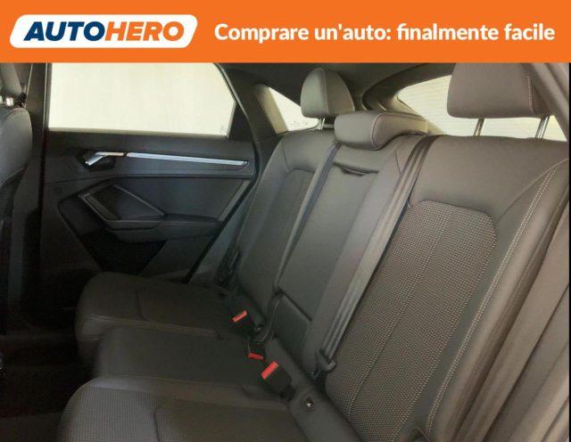 AUDI Q3 35 TDI S line edition