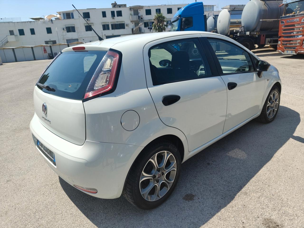 Fiat Punto 1.3 MJT II 75 CV 5 porte Street