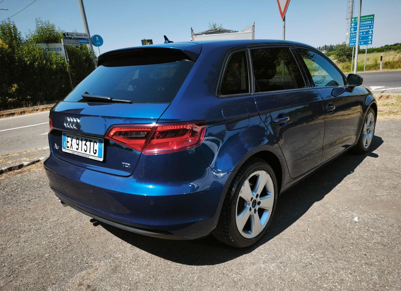 Audi A3 Sportback 2.0 tdi Ambiente 150cv s-tronic E6