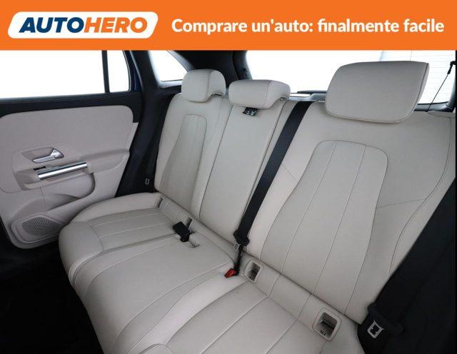 MERCEDES-BENZ GLA 180 Automatic Progressive Advanced