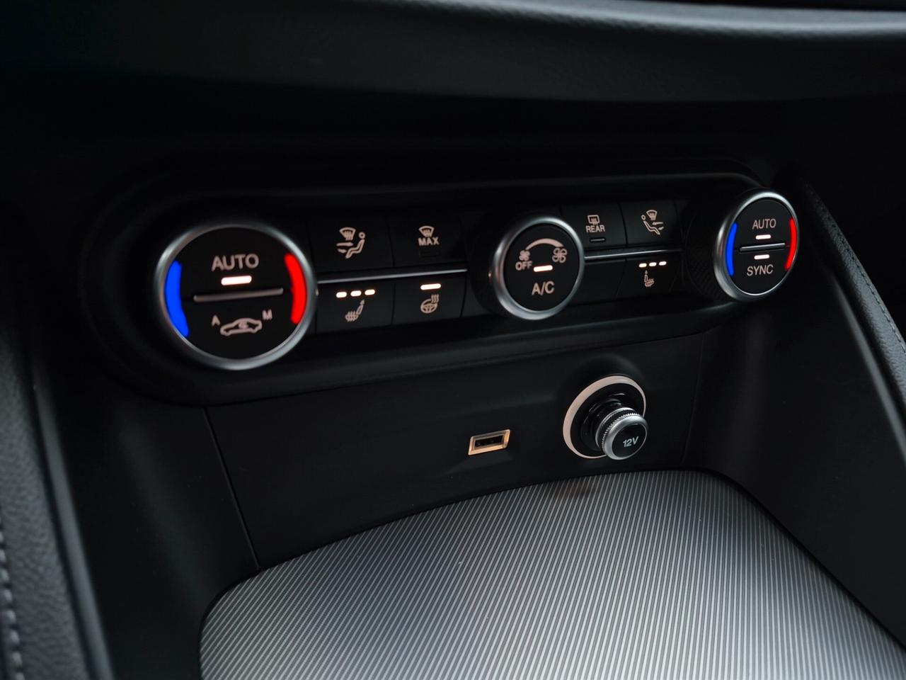 Alfa Romeo Stelvio VELOCE Q4 AT8 2.2 MTJ 210CV TOTAL BLACK C20"