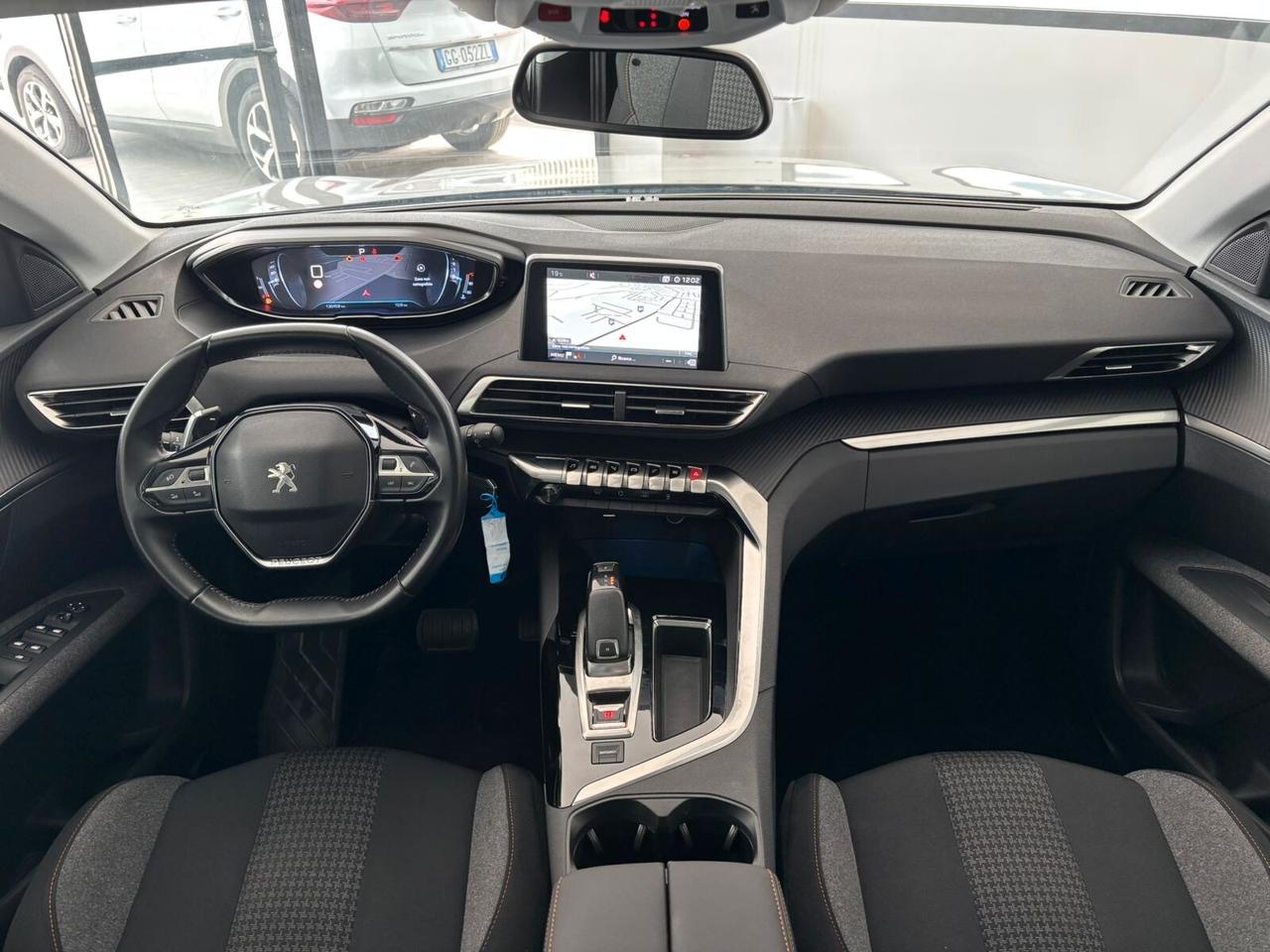 Peugeot 3008 BlueHDi 130 S&S EAT8 Business