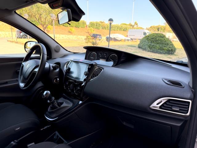 LANCIA Ypsilon GOLD+NAVI CARPLAY+SENSORI+LED