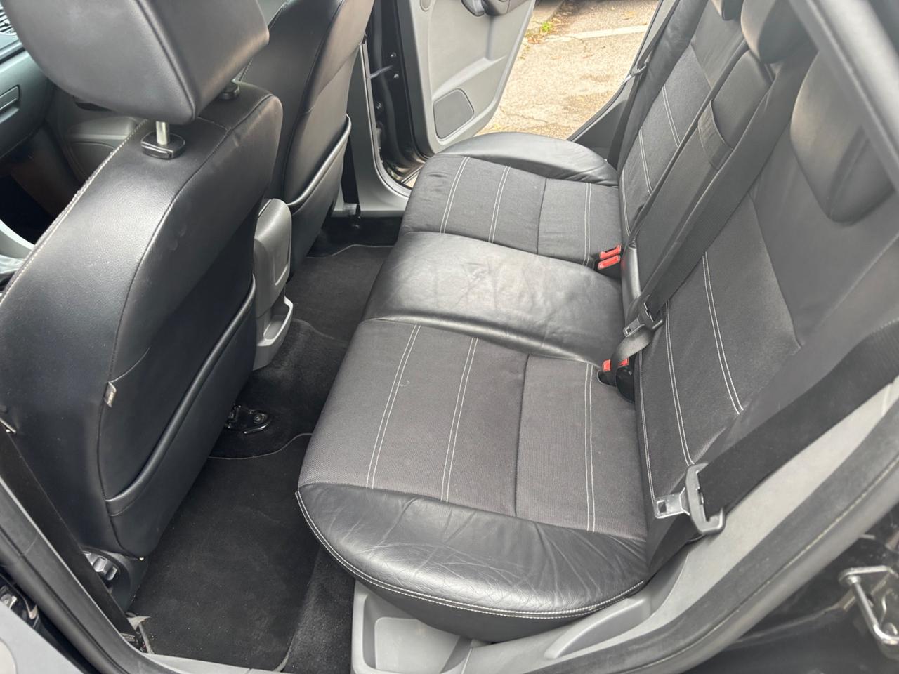 FORD FOCUS 1.6 TDCI TITANIUM SOLO 152000 KM GUARDA