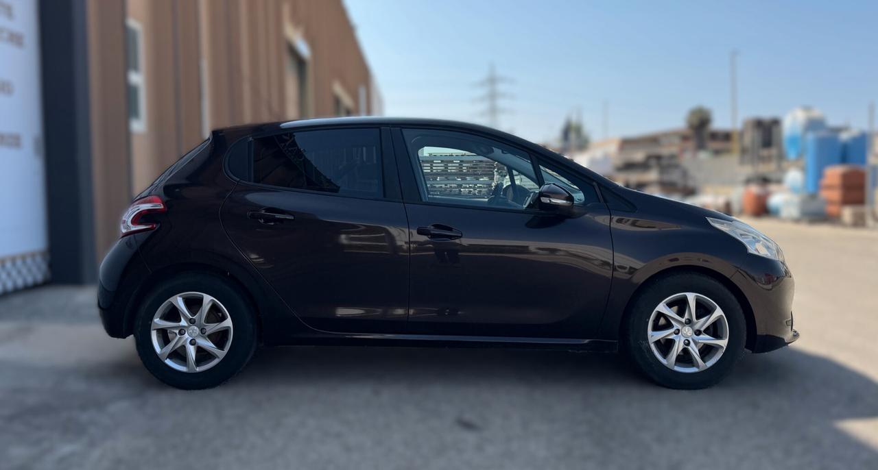 Peugeot 208 1.4 HDi 68 CV NEOPATENTATI - 2012