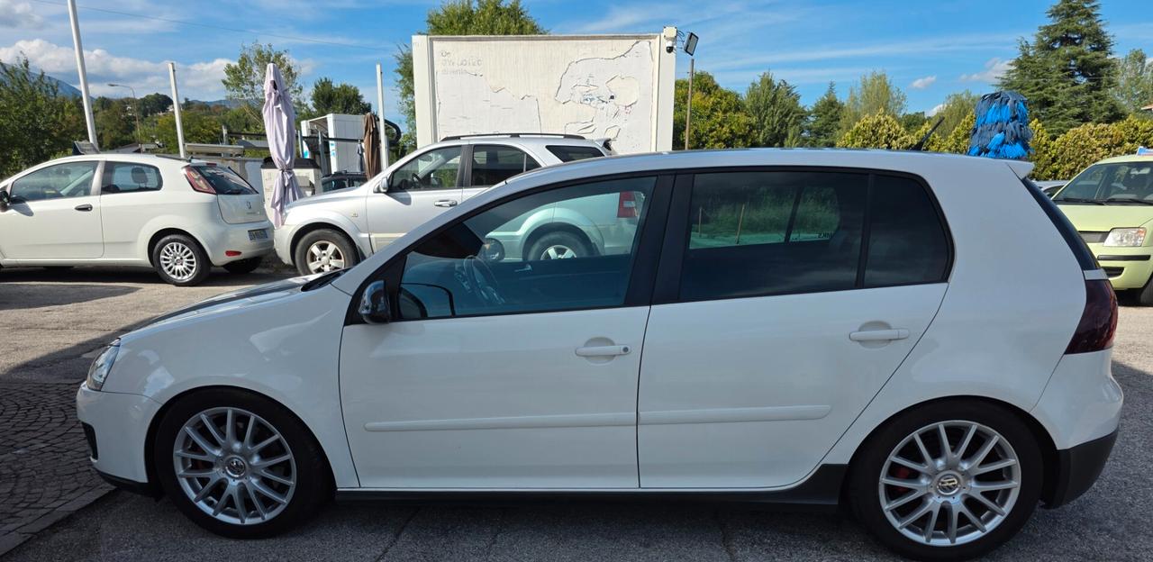 Volkswagen Golf GTD anno 2008 con 313.500 Motore sost