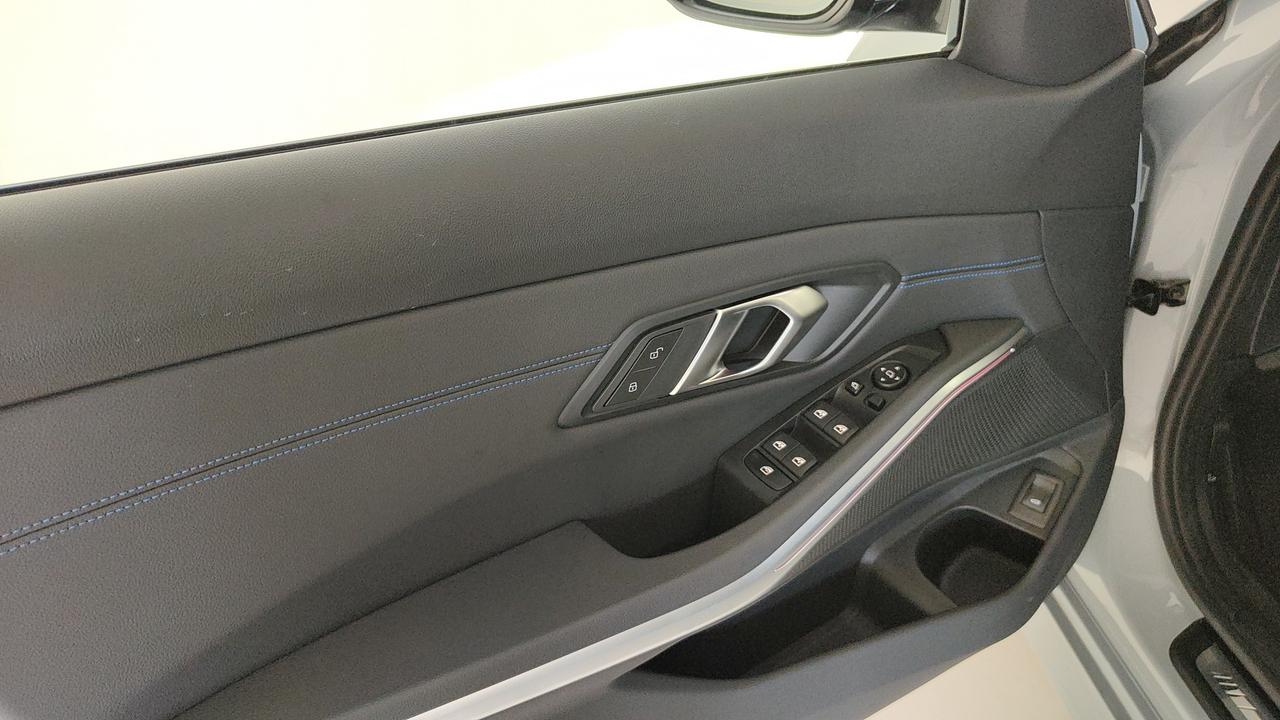 BMW Serie 3 G21 2022 Touring - 320d Touring mhev 48V xdrive MSport auto