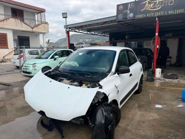 Renault Twingo 1,0 sinistrato - 2020