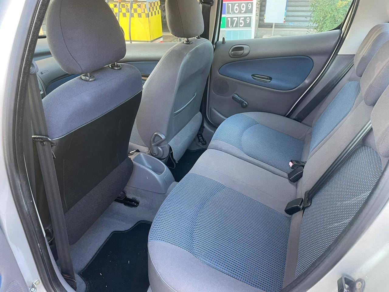 Peugeot 206 1.1 5p. XT