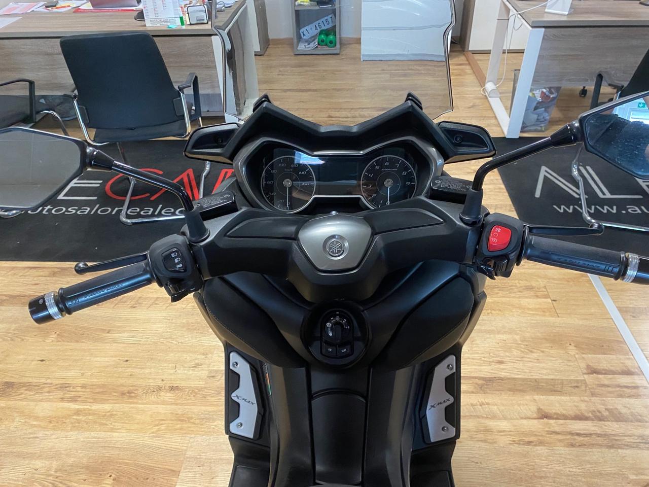 Yamaha X-Max 300