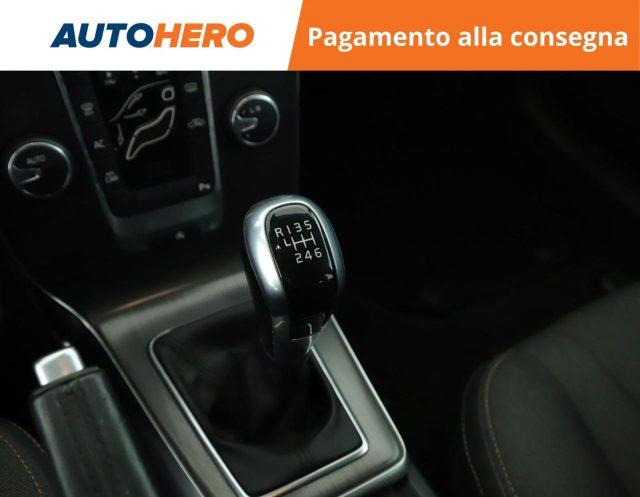 VOLVO V40 Cross Country D2 1.6 Momentum