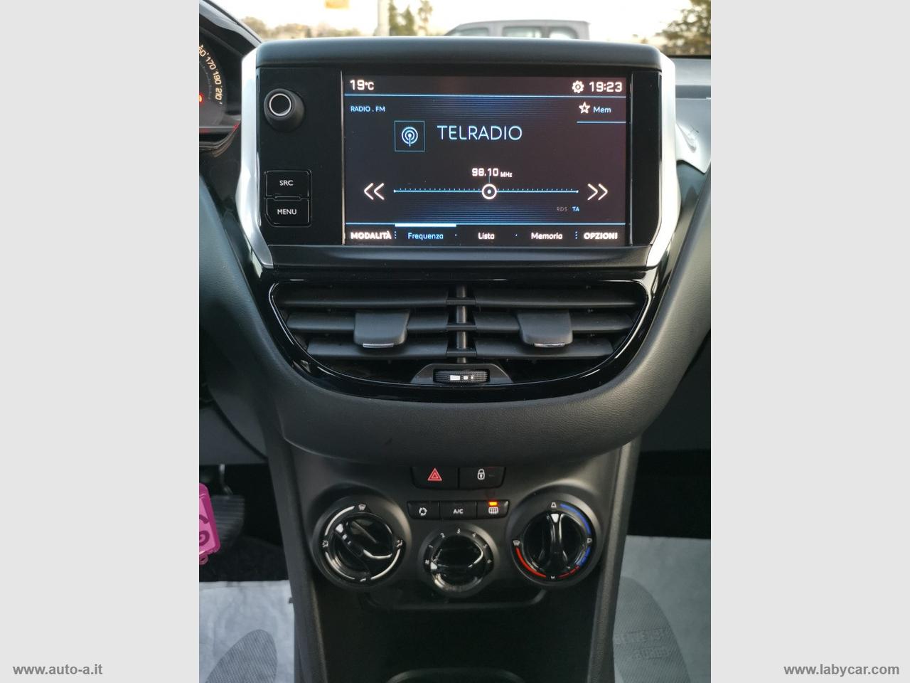 PEUGEOT 208 PureTech 82 5p. Allure
