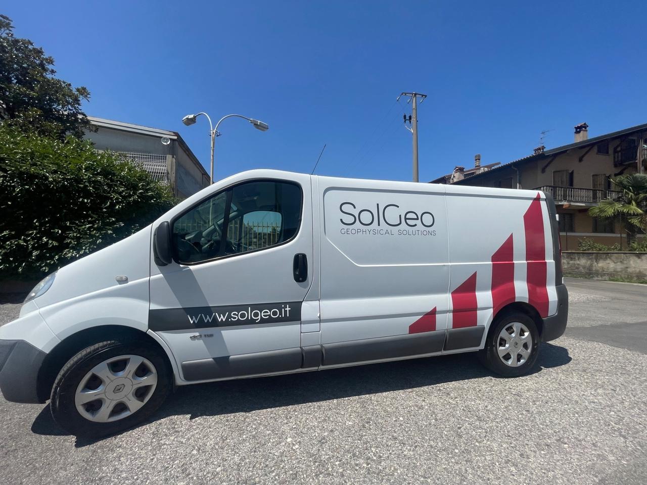 Renault Trafic 2.0 diesel, anno 2014, 220.000 km! Unico proprietario