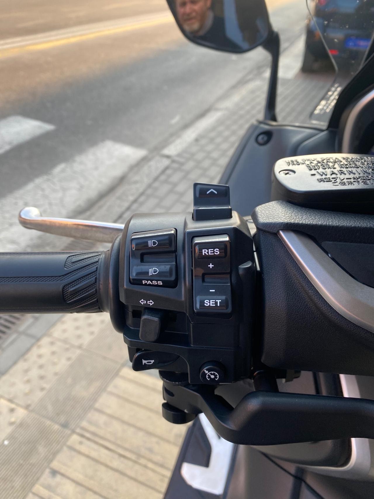 Yamaha T Max 530 DX anno 2018 km 16000 COME NUOVA!