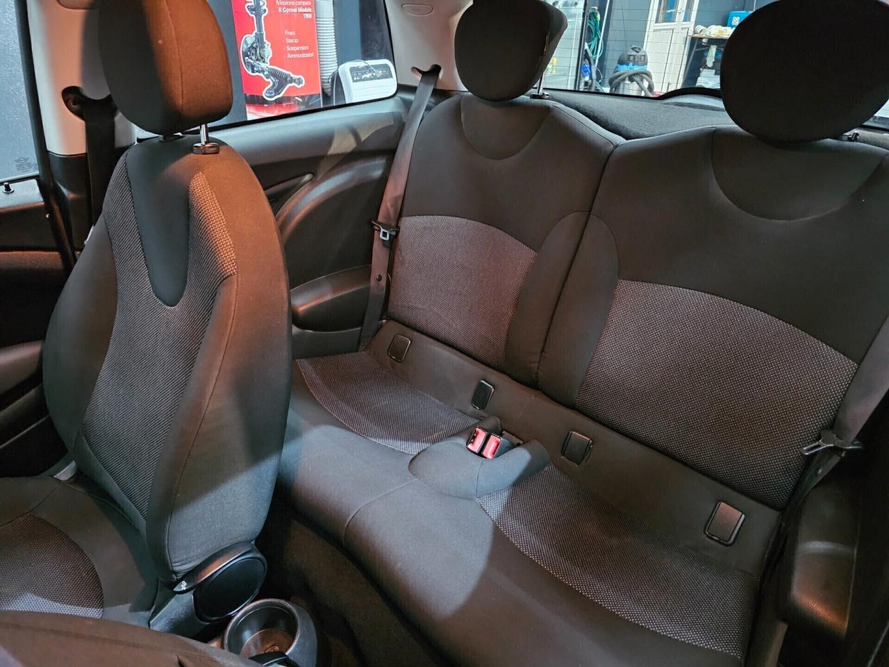 Mini Mini 1.6 16V Cooper D