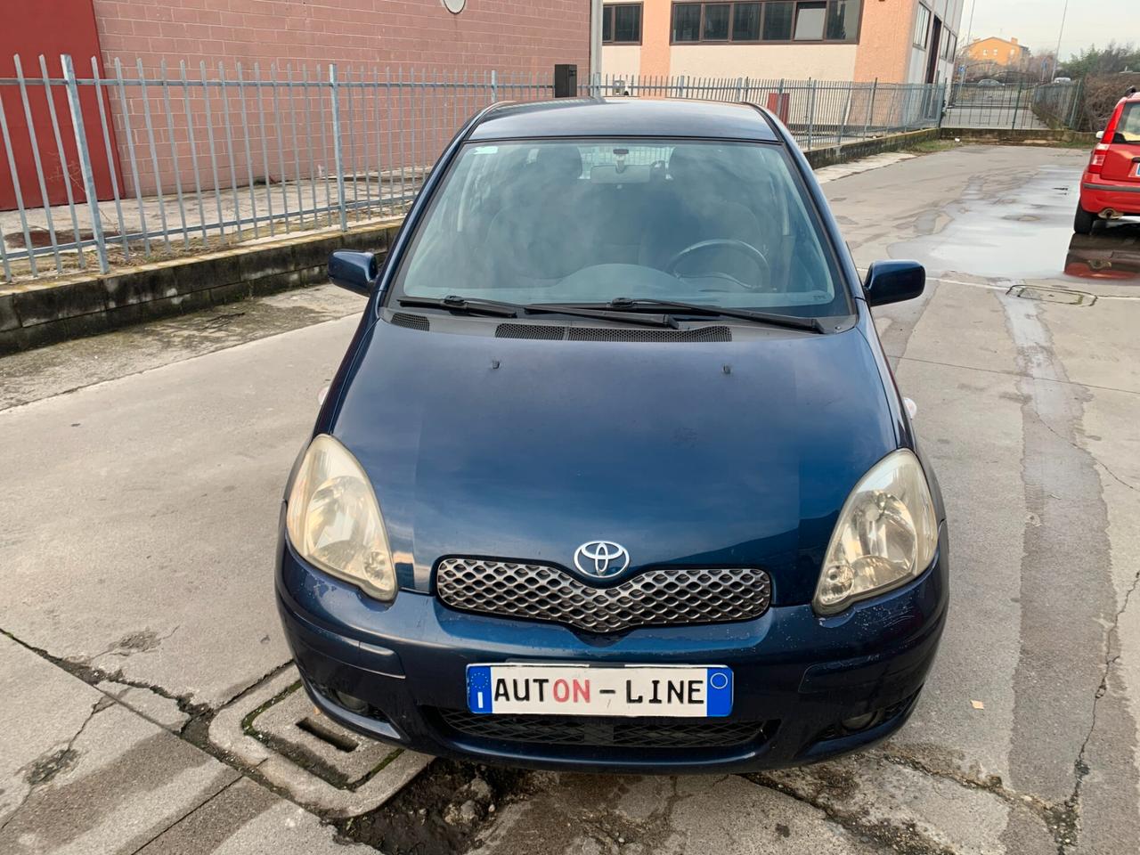 Toyota Yaris 1.0i 16V cat 5 porte