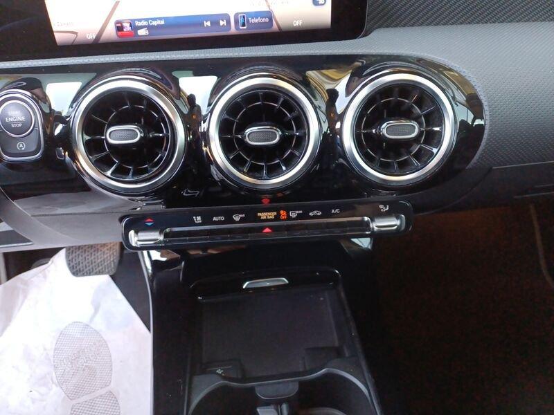 Mercedes-Benz Classe A A 180 d Progressive Advanced
