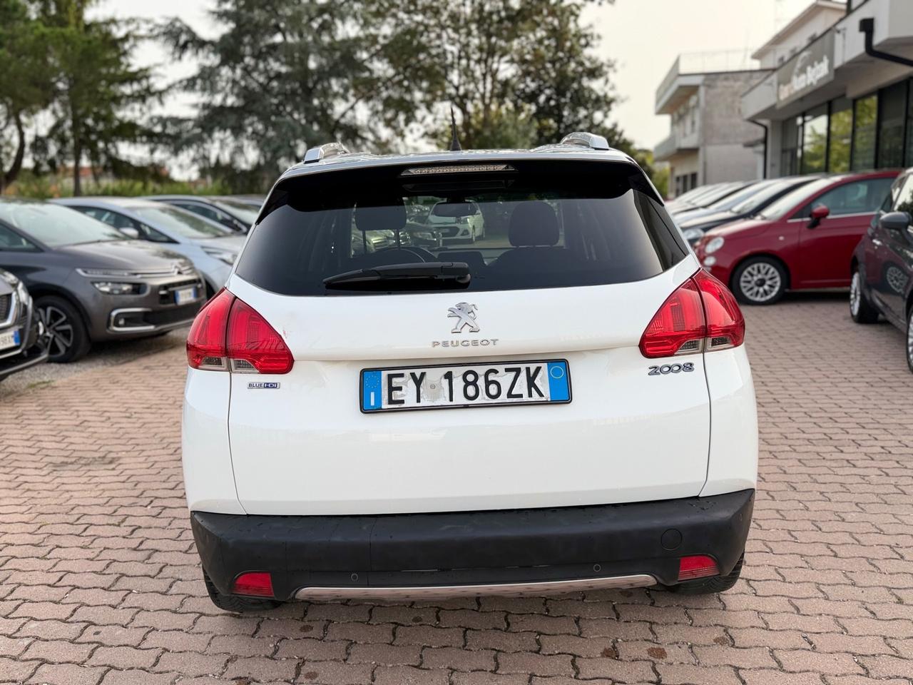 Peugeot 2008 BlueHDi 120 S&S Black Matt