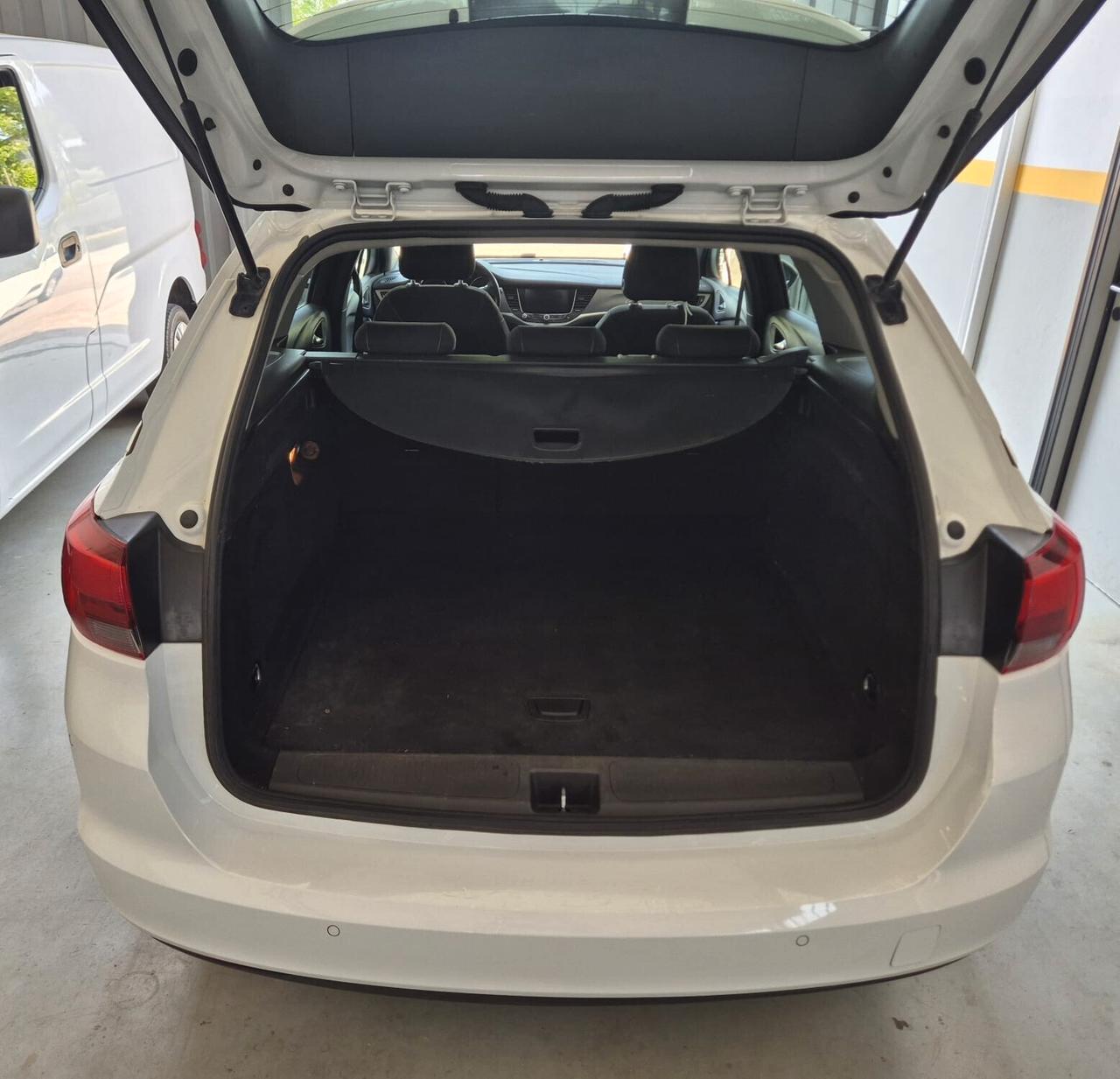 Opel Astra 1.6 CDTi 110CV Start&Stop Sports Tourer Business