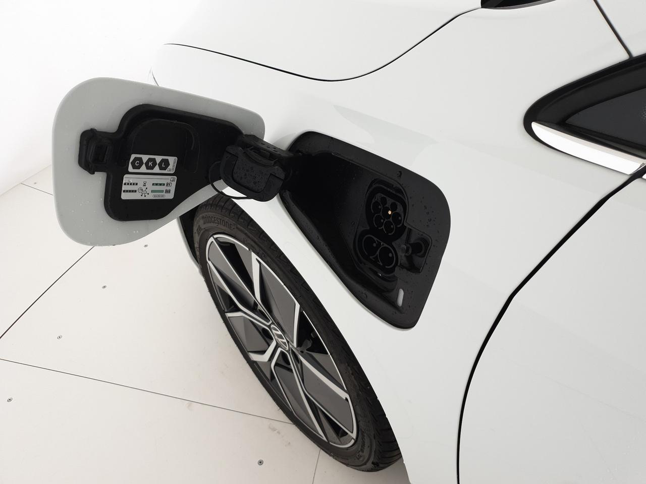 Volkswagen Golf 1.5 tsi ehybrid style 204cv dsg