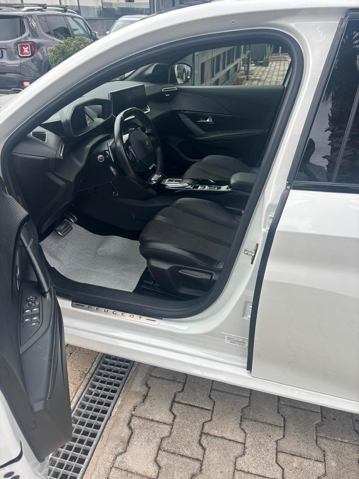 Peugeot 208 PureTech 130 Stop&Start EAT8 5 porte GT