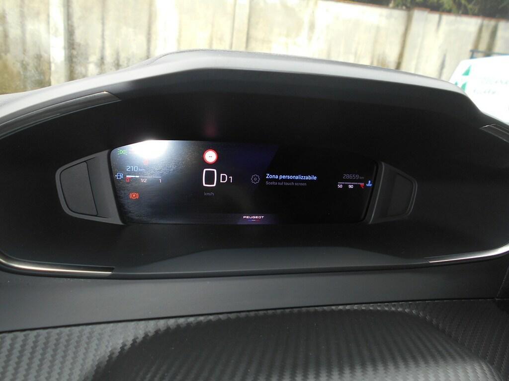 Peugeot 2008 1.5 BlueHDi Allure EAT8