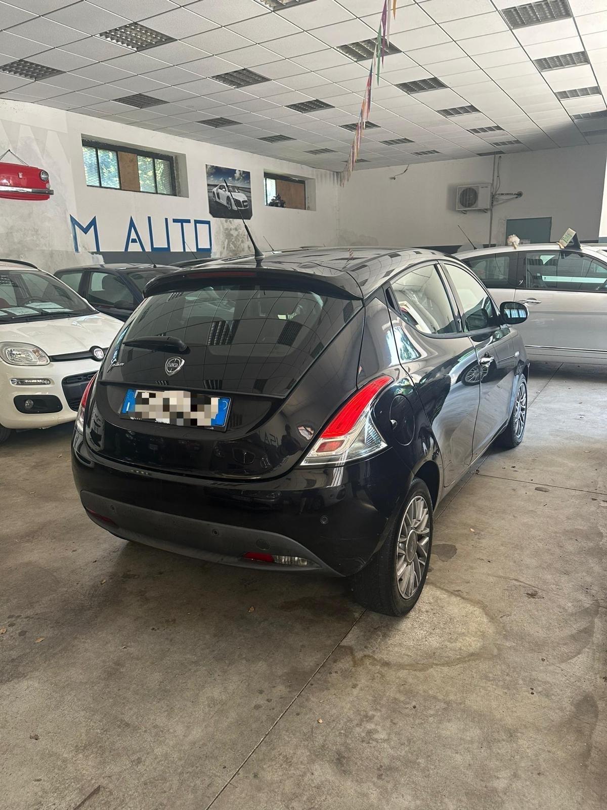 Lancia Ypsilon 1.2 benz ok neopatentati